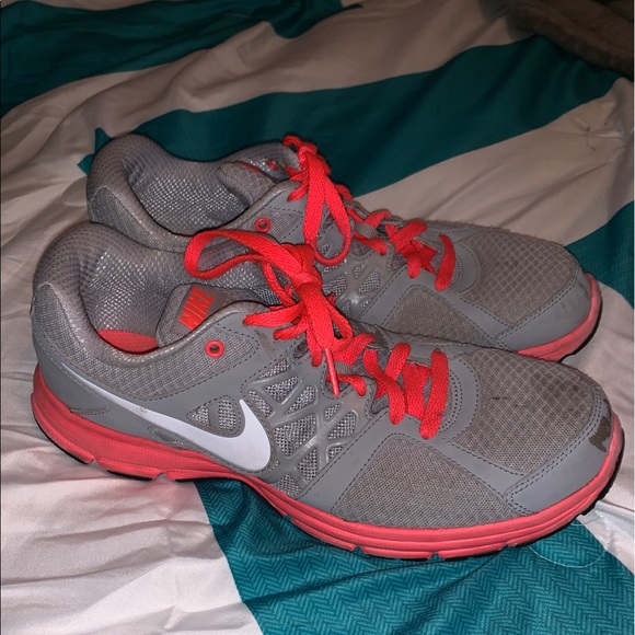 Nike Shoes - Woman’s Nike Tennis Shoes